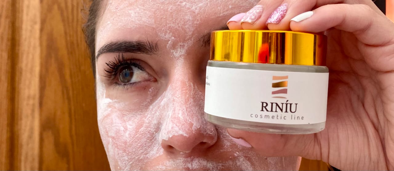 Crema facial RINÍU línea cosmética estética belleza natural rejuvenecimiento facial cuidado cara